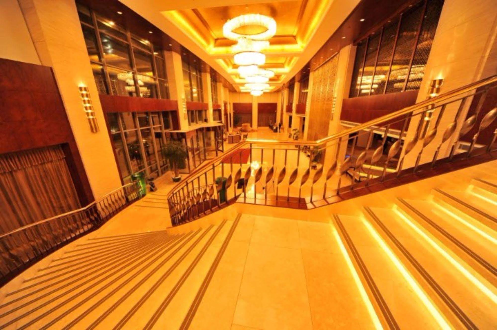 S&N Dalian Hotel المظهر الخارجي الصورة